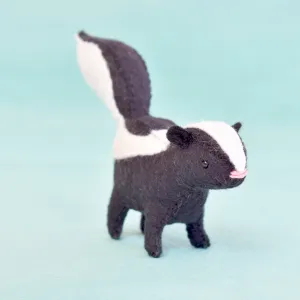 Felt Skunk Sewing Kit